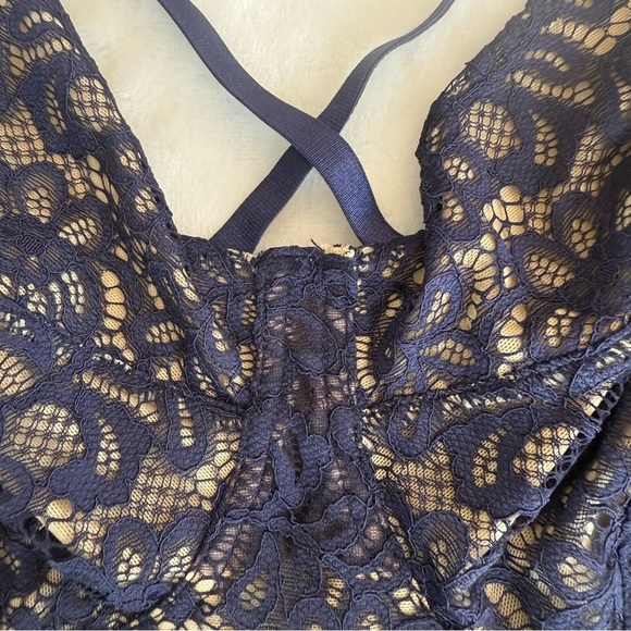 Hips & Curves Plus Size Lace Bralette in Navy Blue - Picture 4 of 9